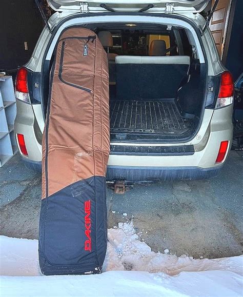 best outdoor ski bags.